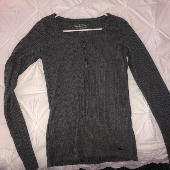 Gray Hollister long sleeve - Picture 5 of 5
